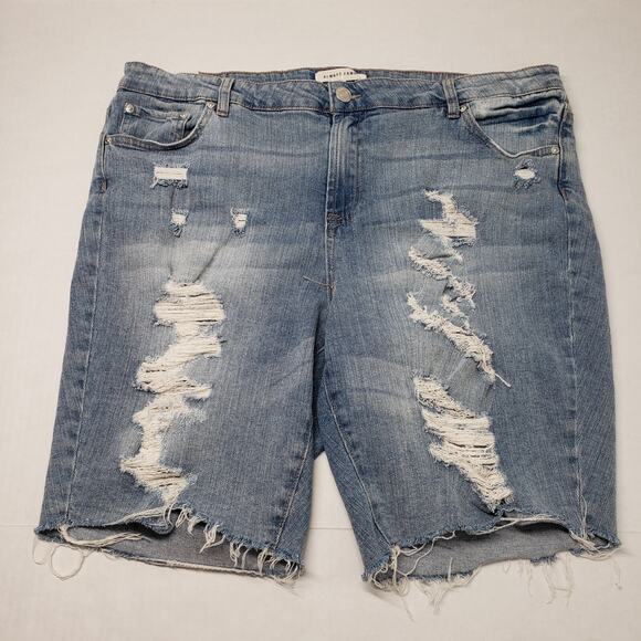 Almost Famous Bermuda Jean Shorts Womens 20 Blue Light Wash Distressed Ripped - Picture 1 of 16